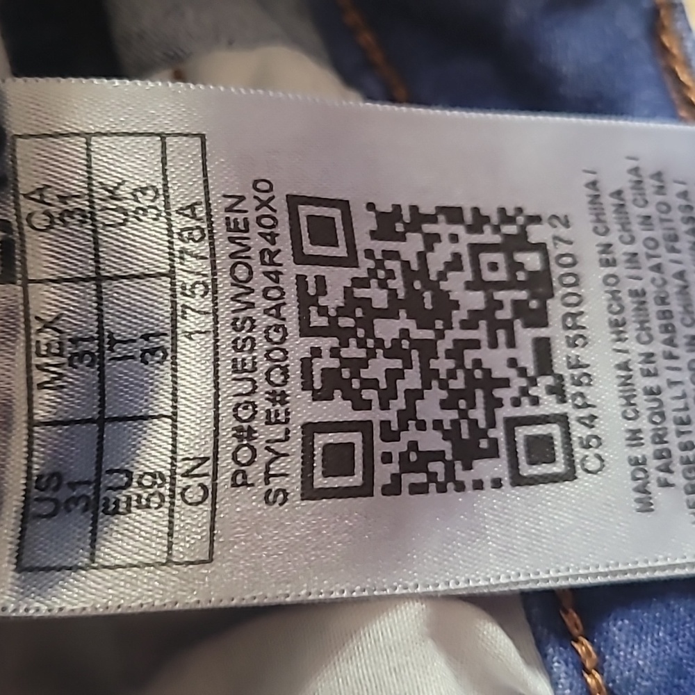 Guess Ripped Jeans - Picture 11 of 12